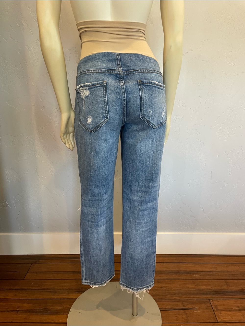 Best EVER distressed cropped straight-leg maternity Jeans 29 - Picture 2 of 7